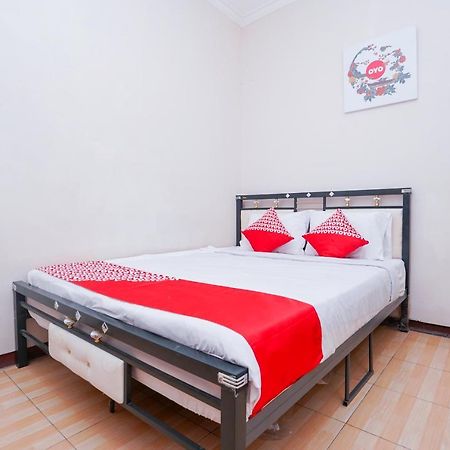 Collection O 1112 Comfitel Siwalankerto Aa4 Hotell Surabaya Eksteriør bilde