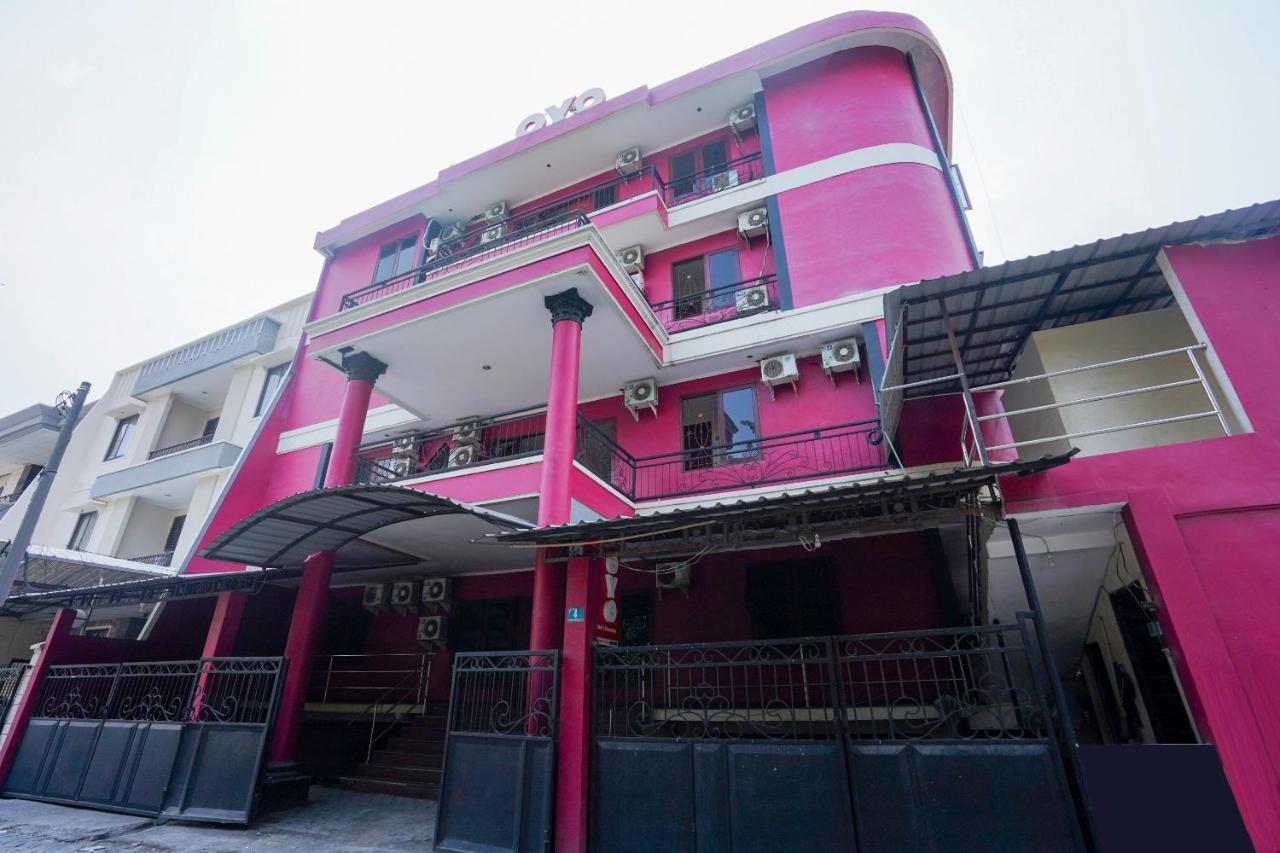 Collection O 1112 Comfitel Siwalankerto Aa4 Hotell Surabaya Eksteriør bilde