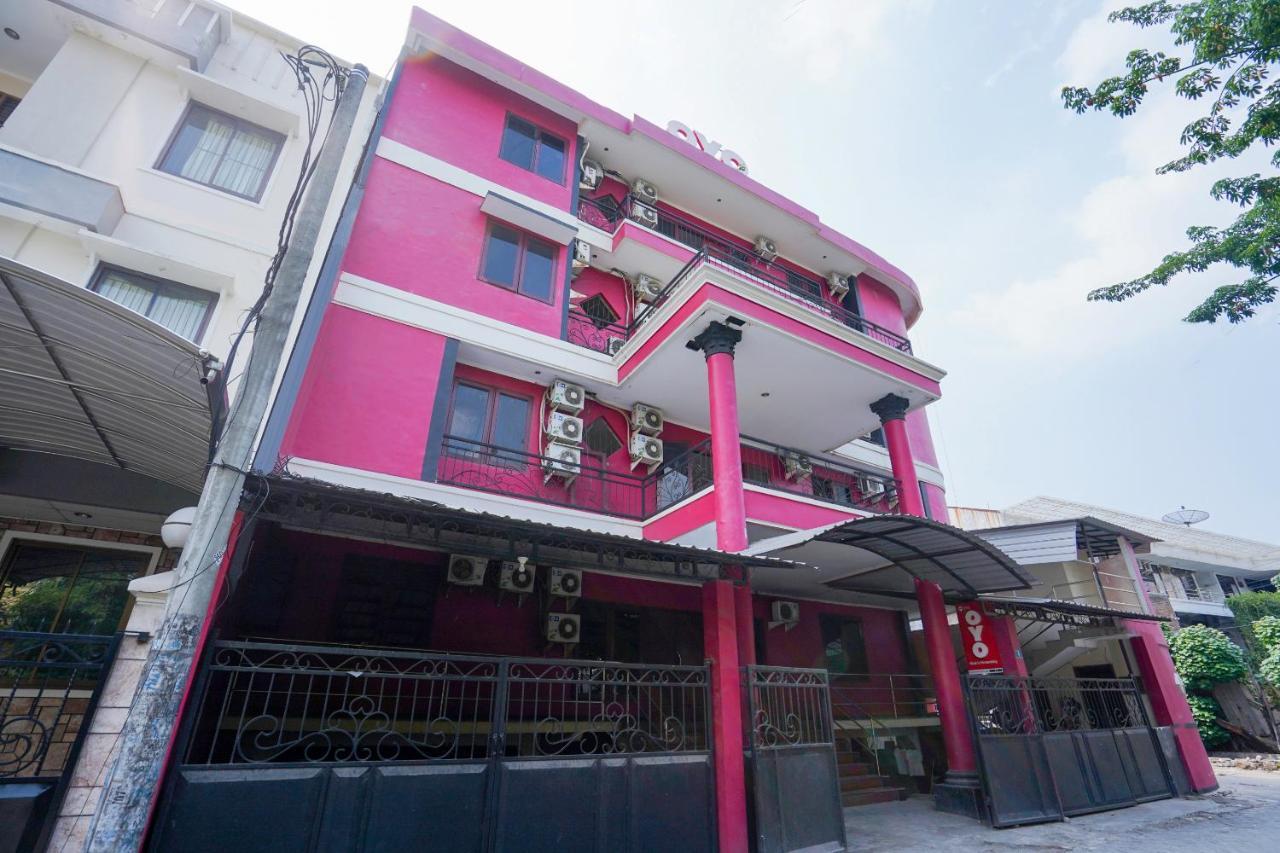 Collection O 1112 Comfitel Siwalankerto Aa4 Hotell Surabaya Eksteriør bilde