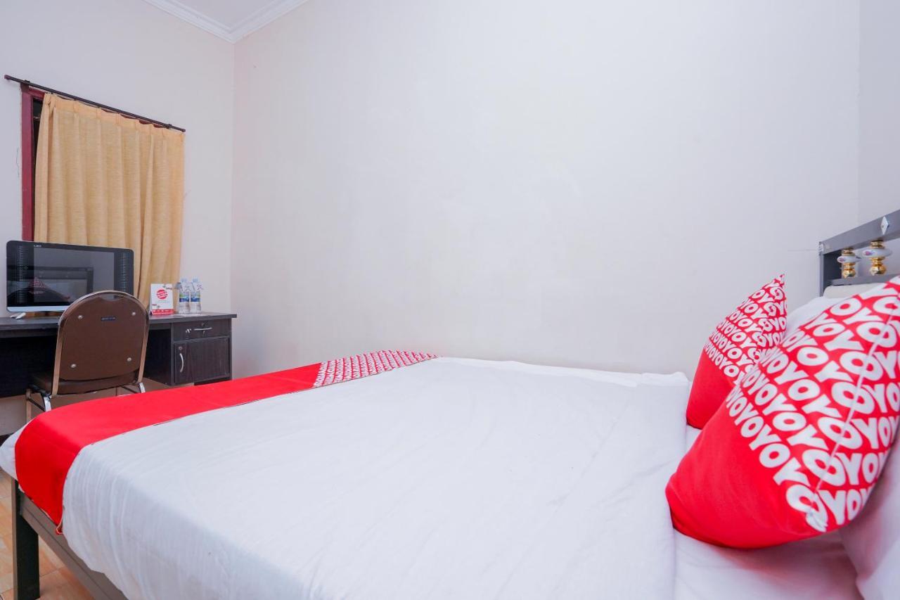 Collection O 1112 Comfitel Siwalankerto Aa4 Hotell Surabaya Eksteriør bilde