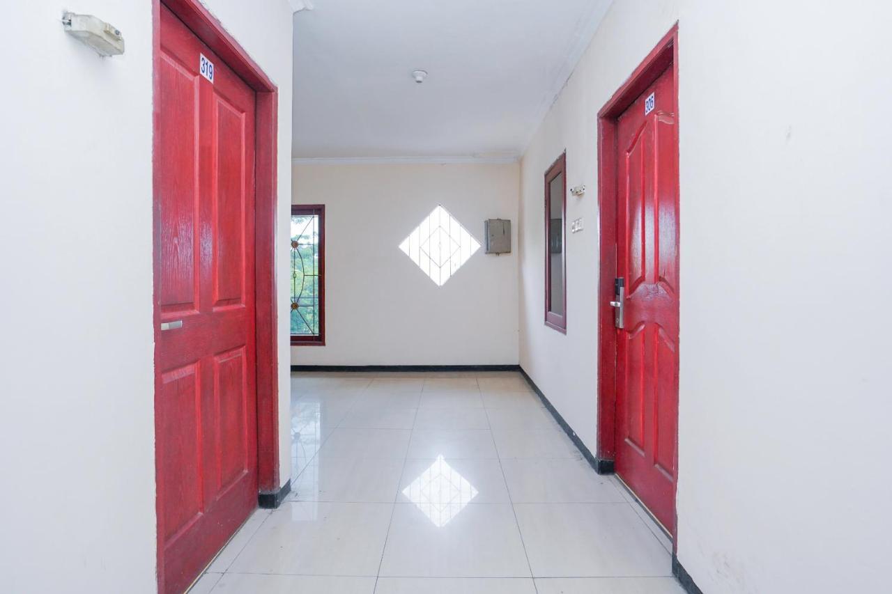 Collection O 1112 Comfitel Siwalankerto Aa4 Hotell Surabaya Eksteriør bilde