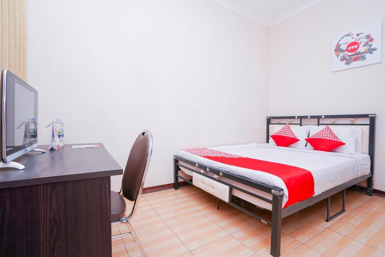 Collection O 1112 Comfitel Siwalankerto Aa4 Hotell Surabaya Eksteriør bilde