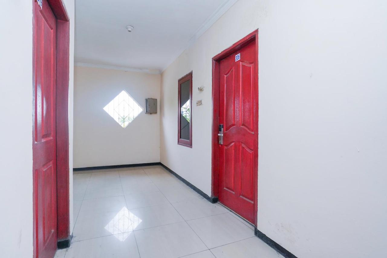 Collection O 1112 Comfitel Siwalankerto Aa4 Hotell Surabaya Eksteriør bilde