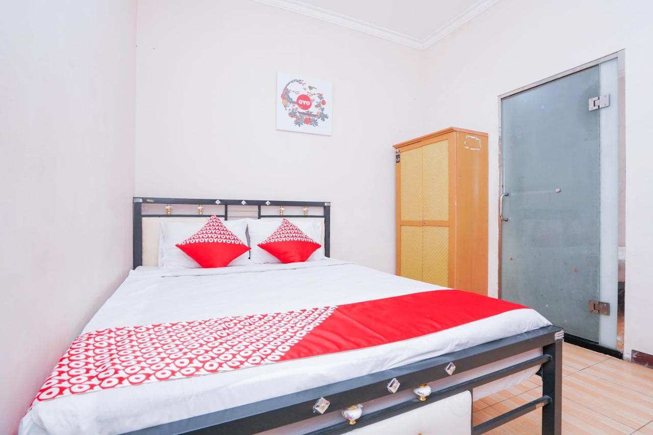 Collection O 1112 Comfitel Siwalankerto Aa4 Hotell Surabaya Eksteriør bilde